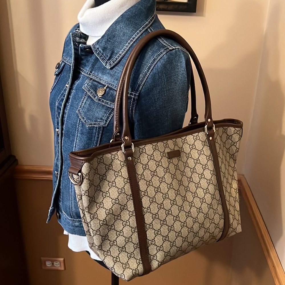 Gucci shopping bag